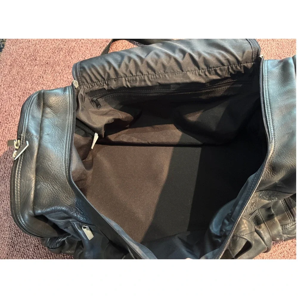 Genuine Leather Duffel Bag Black Travel Weekender Made in Colombia S.A. Carry On